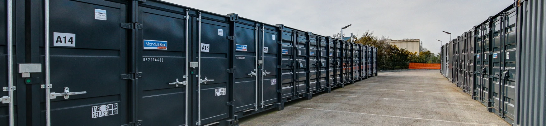 Outdoor - Allee box MondialBox Nantes Est